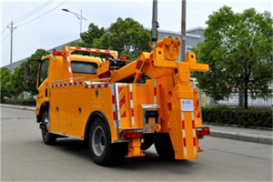 新城高速路拖车费